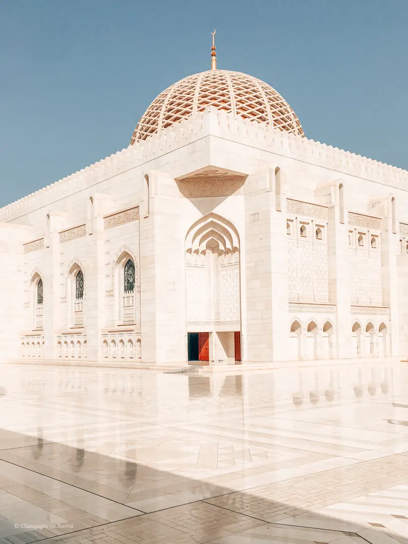 Sultan Qaboos Grand Mosque, a must see if you only have one day in Muscat